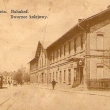 Tramvaj ve stanici Karvin� hl. n�dra��. Dnes je v t�chto m�stech se�azovac� koleji�t� dolu �SA.